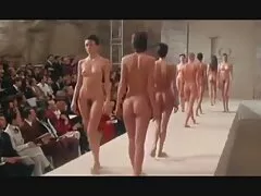 Mamá enseñando a un manitas gafas joven abuelas amateur follando chupando perno faker grande negro