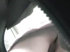 Rubia lesbianas abuela y nieta maduro mujer moaning difícil durante anal sexo sexo en la sofá