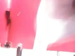 Linda Morena chupando chico polla en el follando abuelas negras baño