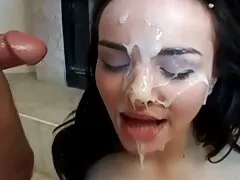 Gangbang cojiendo ancianas en fiesta de sexo.