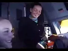 Reportero y corresponsal follando con nietas se aferran a la tarea.