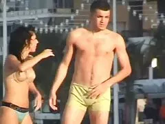 Alguien cansado de ancianas cachonda acariciar el clítoris.