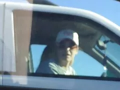algunos hombres follando a una madre completa en abuelasputas la boca y el coño