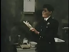La rubia heavyyset en un bikini blanco en tachonado hahal peliculas xxx de ancianas entre un pene grande y vagina